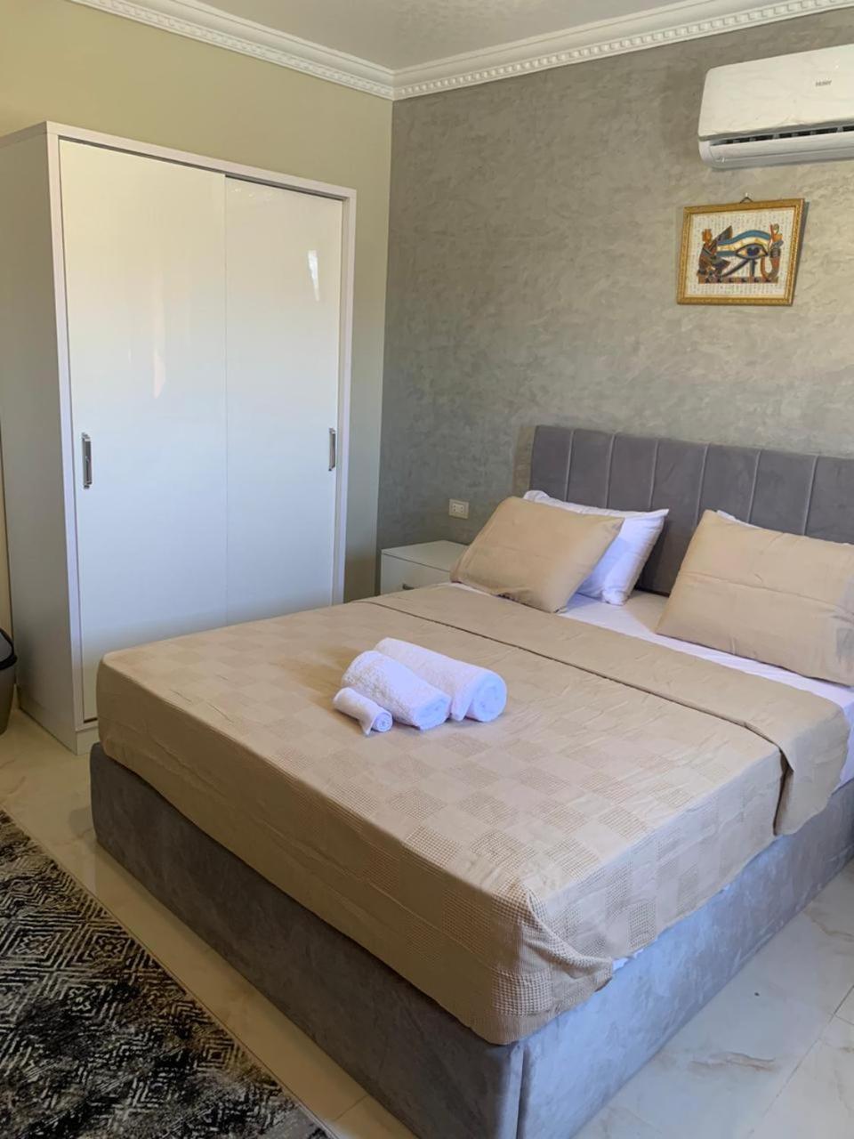 Cairo Gym In Bed & Breakfast Kafr Ghatati Oda fotoğraf